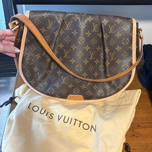 Louis Vuitton Menilmontant MM
